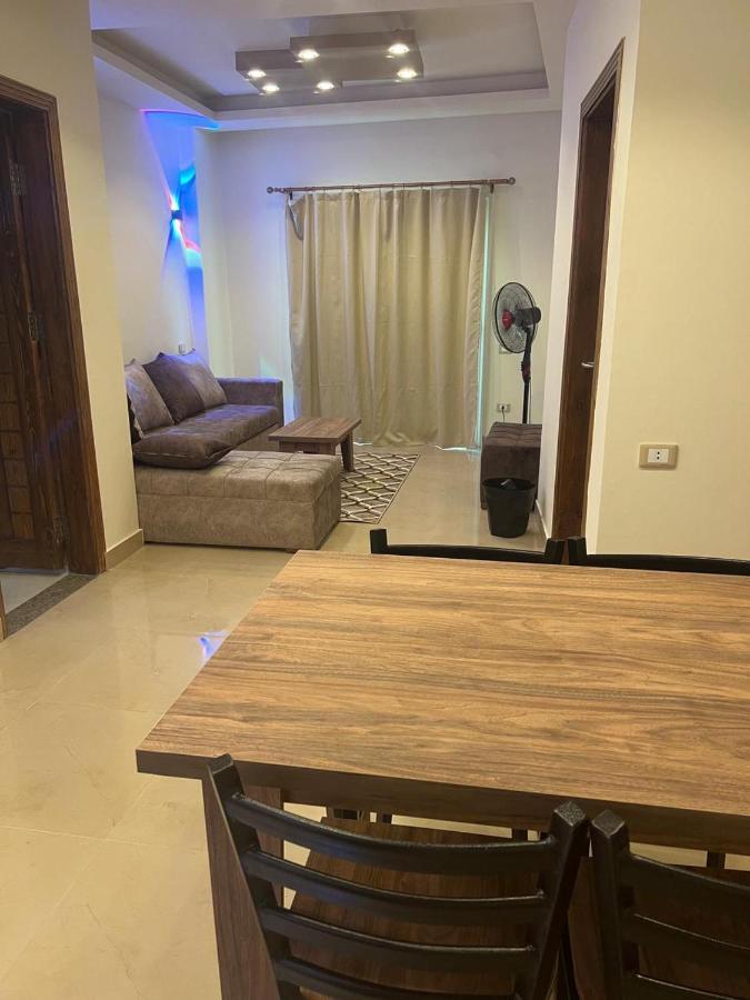 Marina Sky Apartment Hurghada Bagian luar foto