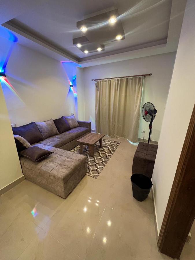 Marina Sky Apartment Hurghada Bagian luar foto