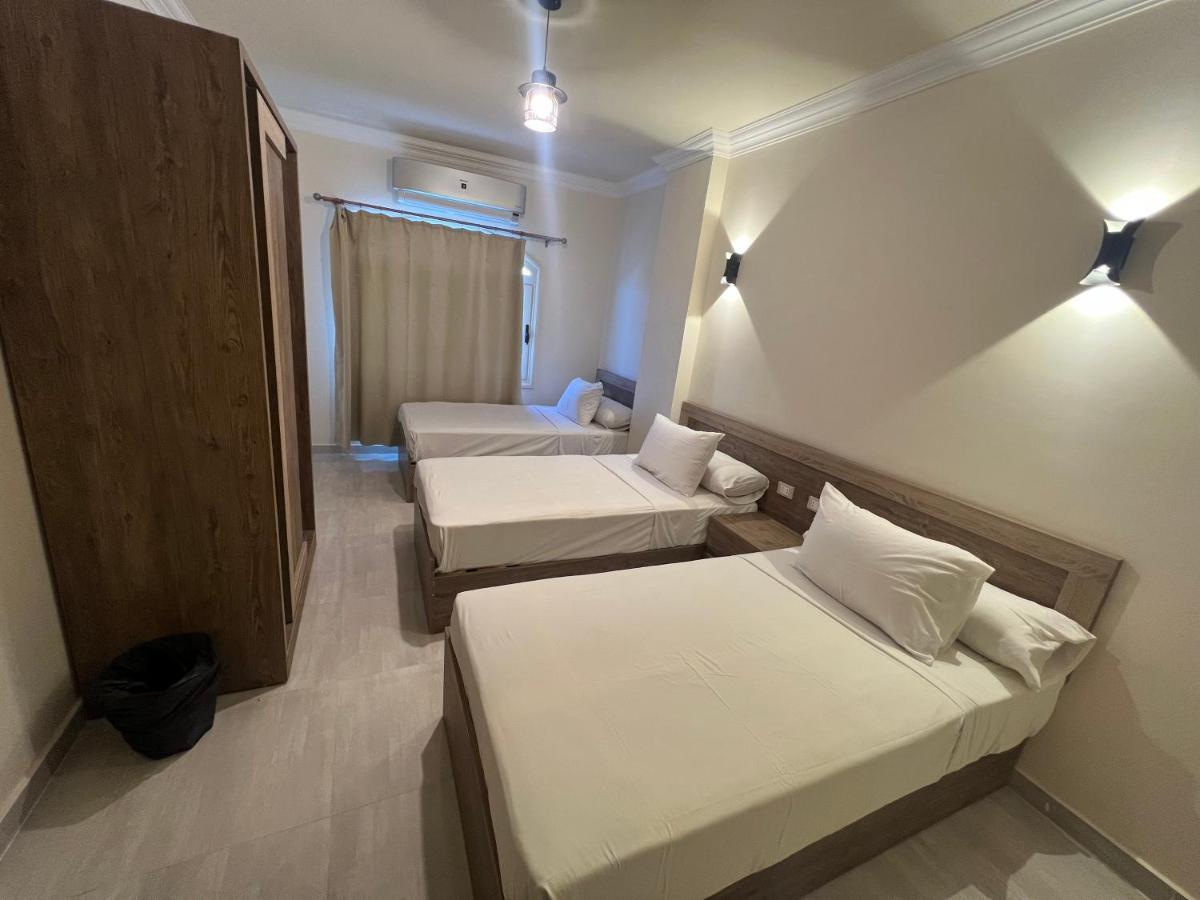 Marina Sky Apartment Hurghada Bagian luar foto