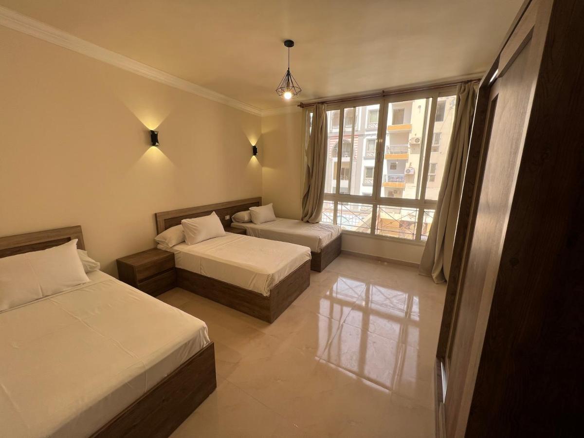 Marina Sky Apartment Hurghada Bagian luar foto
