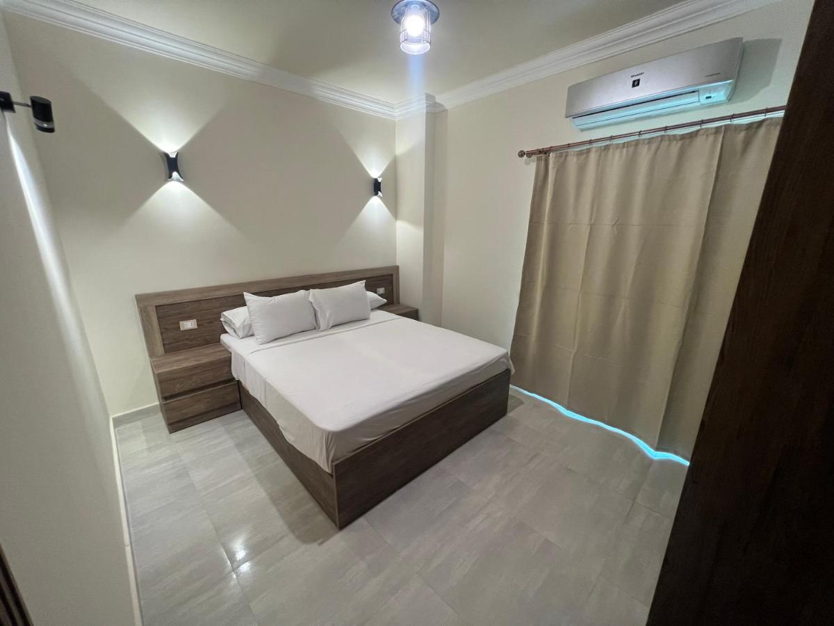 Marina Sky Apartment Hurghada Bagian luar foto