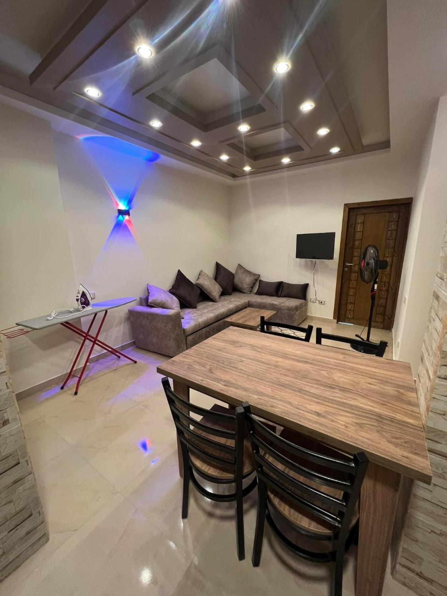 Marina Sky Apartment Hurghada Bagian luar foto
