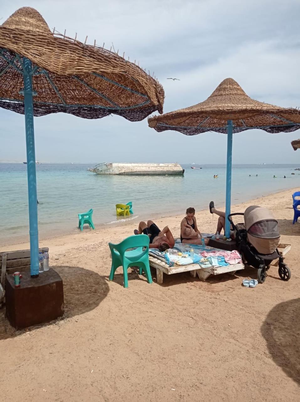 Marina Sky Apartment Hurghada Bagian luar foto